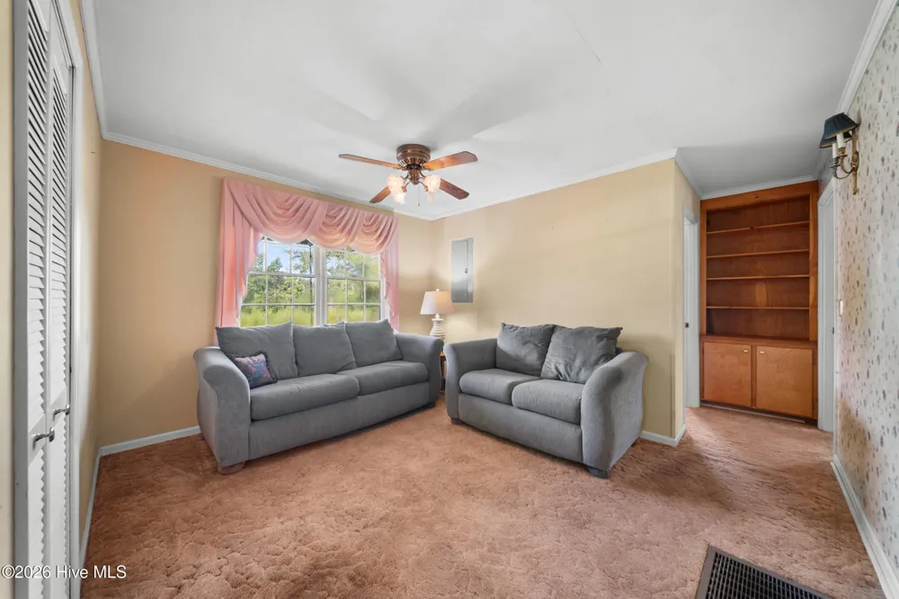 4960 Woodland Way Millen, GA 30442