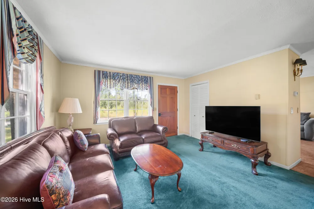 4960 Woodland Way Millen, GA 30442