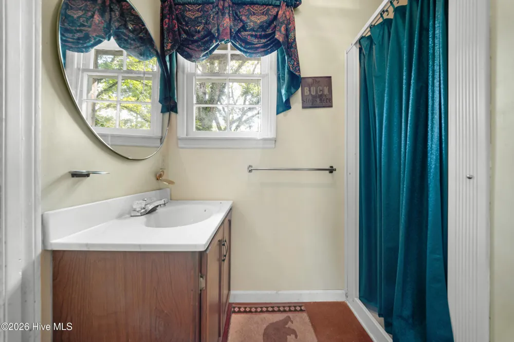 4960 Woodland Way Millen, GA 30442