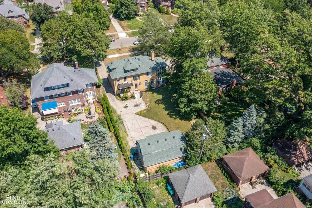 1319 Balfour Street Grosse Pointe Park City, MI 48230