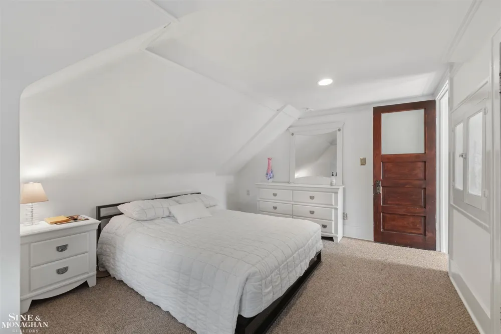 1319 Balfour Street Grosse Pointe Park City, MI 48230