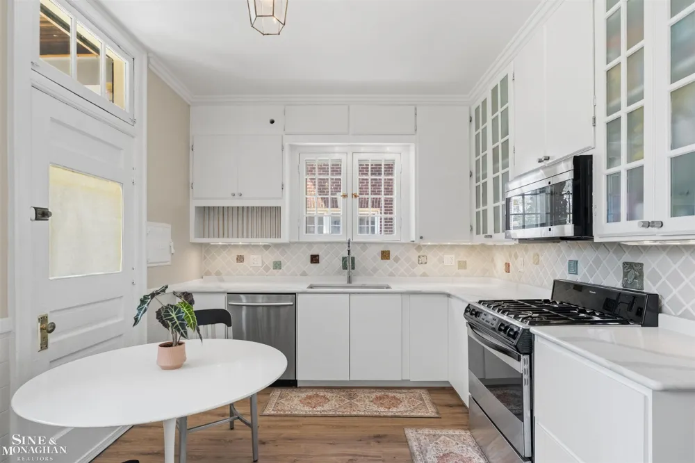 1319 Balfour Street Grosse Pointe Park City, MI 48230
