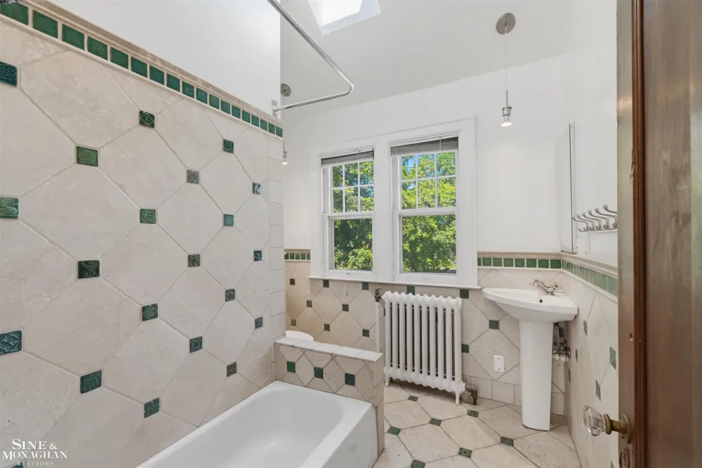1319 Balfour Street Grosse Pointe Park City, MI 48230