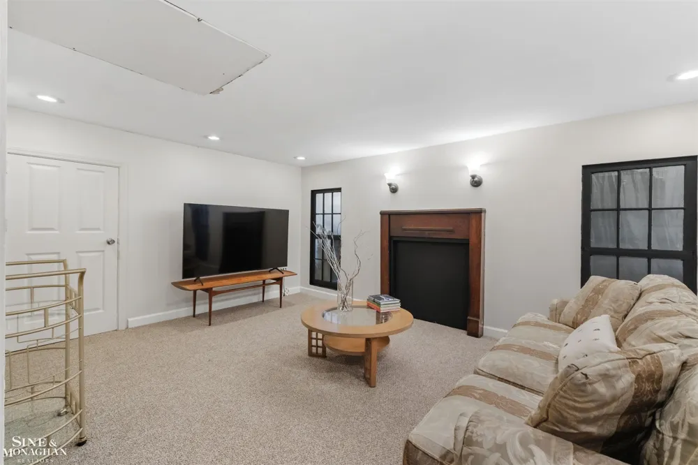 1319 Balfour Street Grosse Pointe Park City, MI 48230