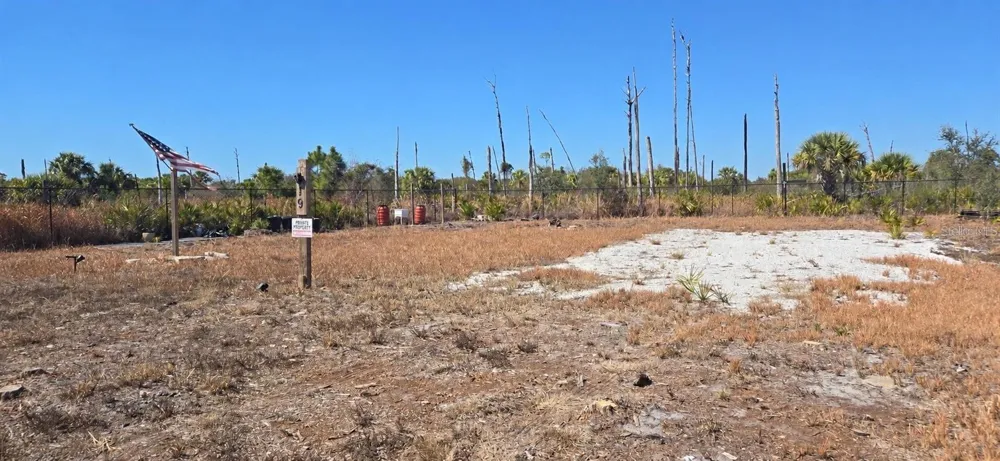 Lot 19 TREE COURT North Port, FL 34288