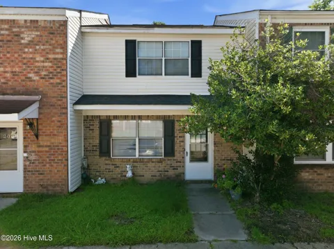 204 Myrtlewood Circle