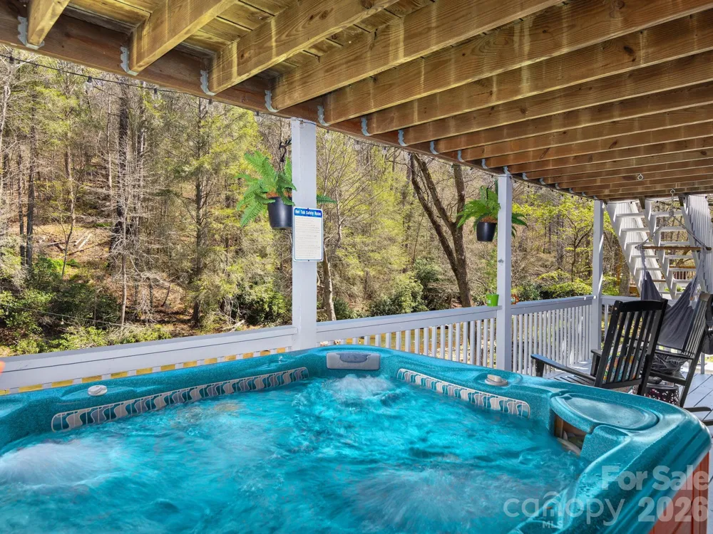 228 White Oak Road Waynesville, NC 28785