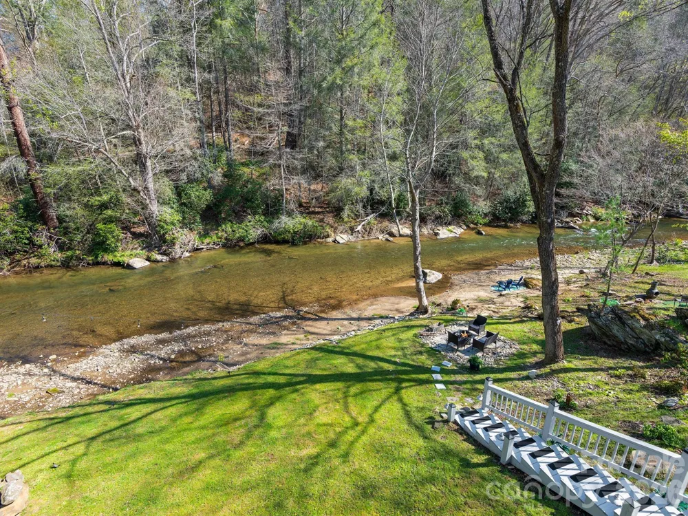 228 White Oak Road Waynesville, NC 28785