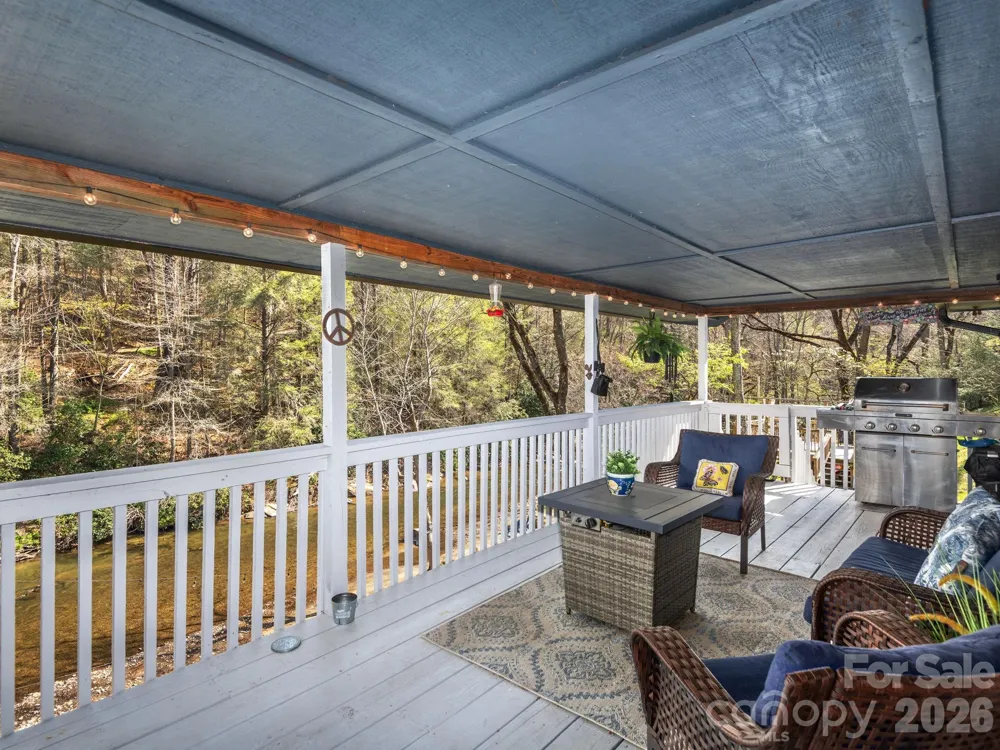 228 White Oak Road Waynesville, NC 28785
