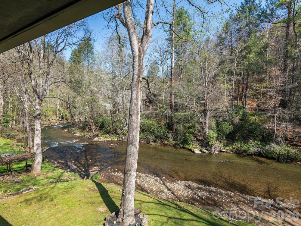 228 White Oak Road Waynesville, NC 28785