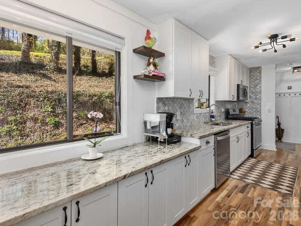 228 White Oak Road Waynesville, NC 28785