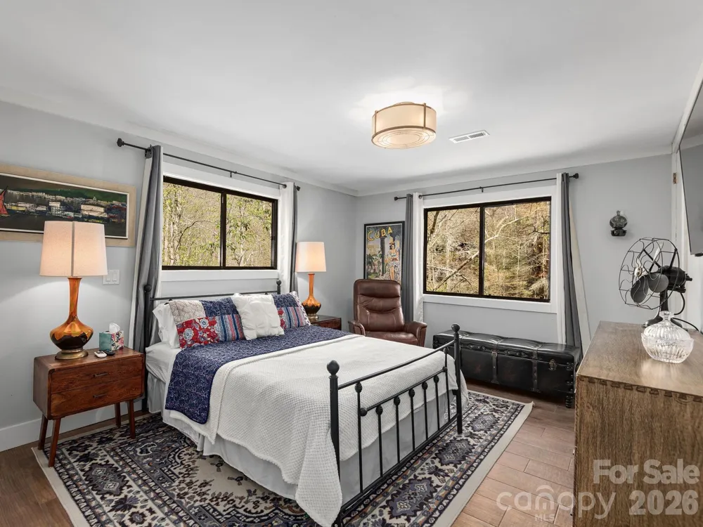 228 White Oak Road Waynesville, NC 28785