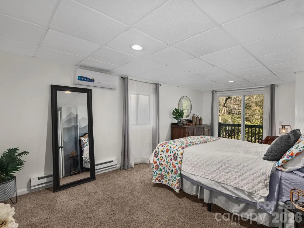 228 White Oak Road Waynesville, NC 28785