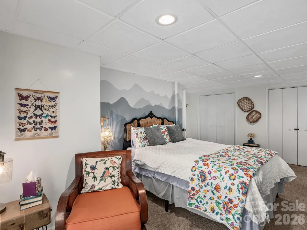 228 White Oak Road Waynesville, NC 28785
