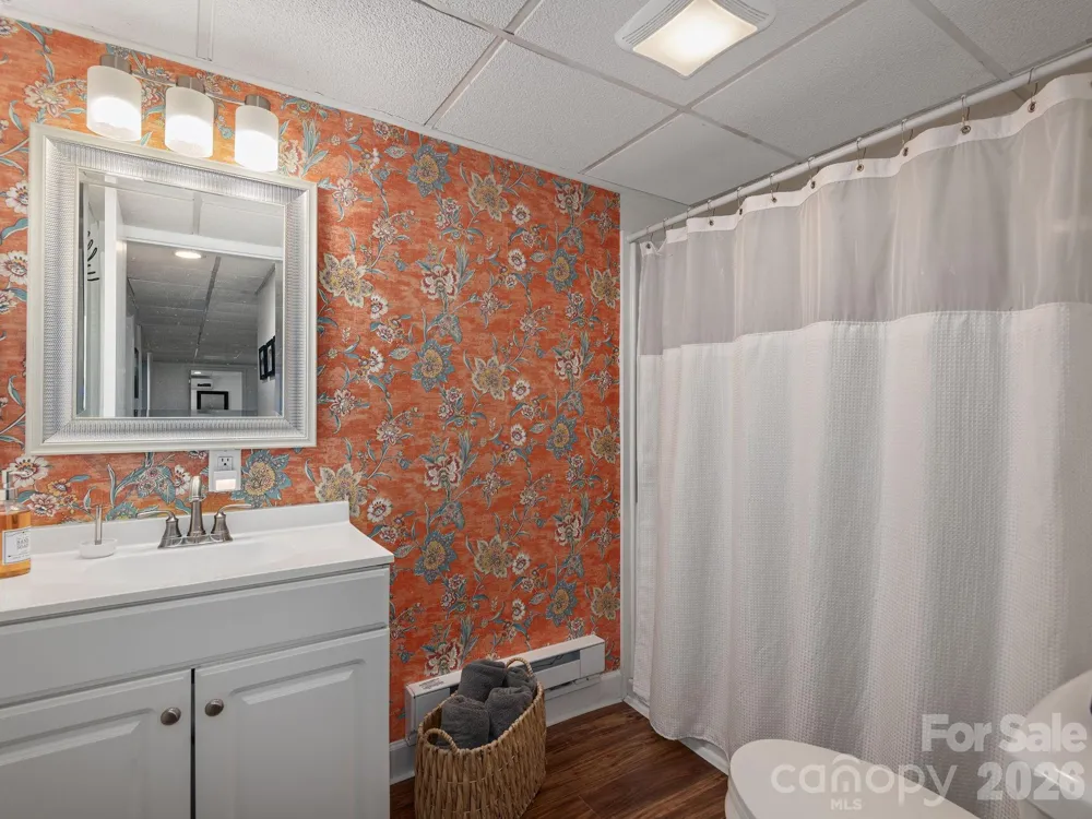 228 White Oak Road Waynesville, NC 28785