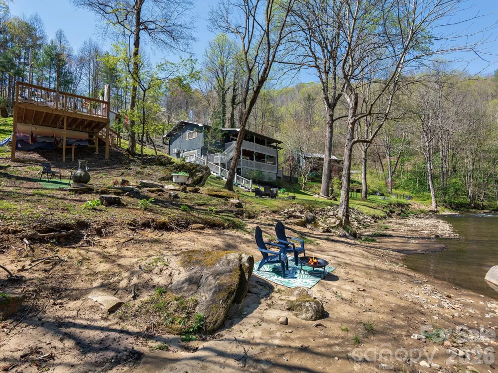 228 White Oak Road Waynesville, NC 28785