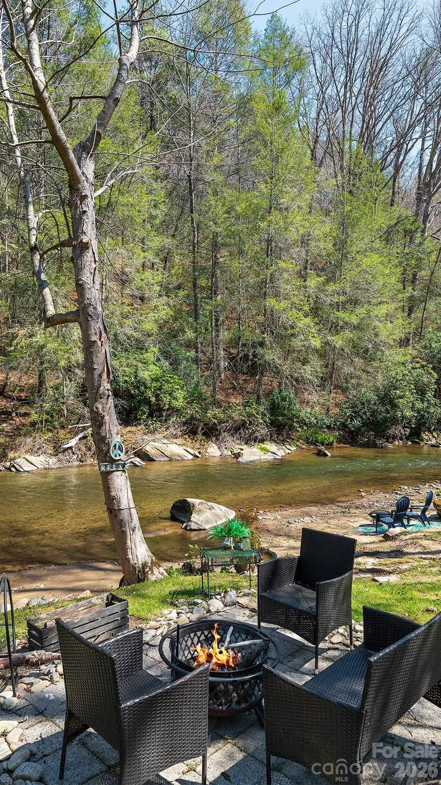 228 White Oak Road Waynesville, NC 28785