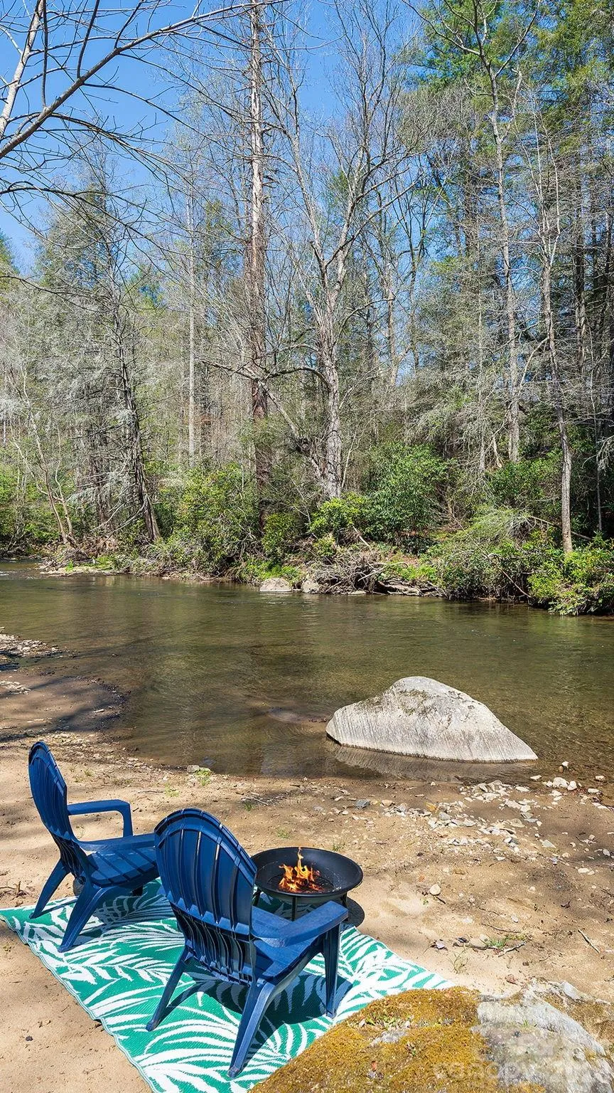 228 White Oak Road Waynesville, NC 28785