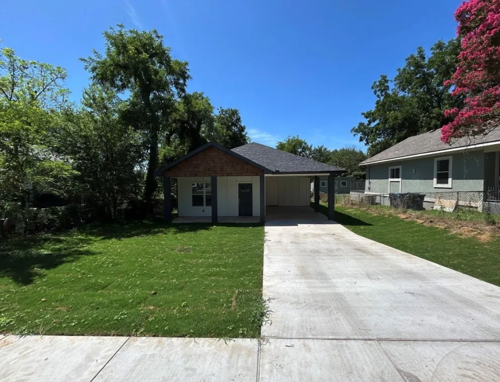 622 E Woodard Street Denison, TX 75021
