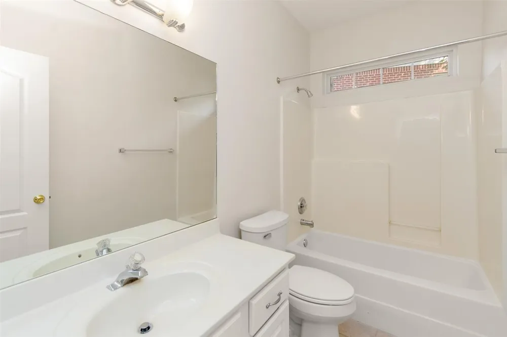 1005 Tulip Blossom Dr Hermitage, TN 37076