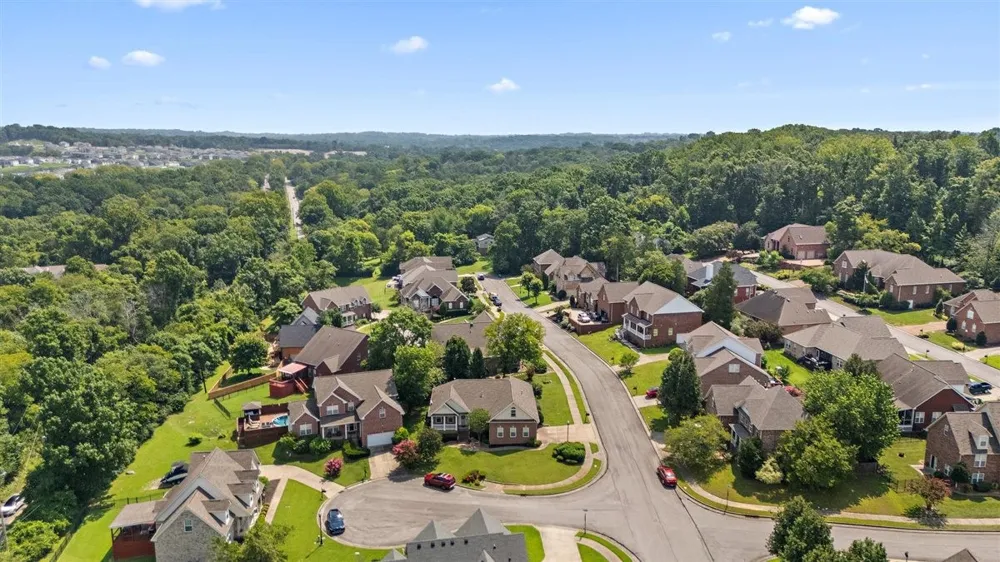 1005 Tulip Blossom Dr Hermitage, TN 37076