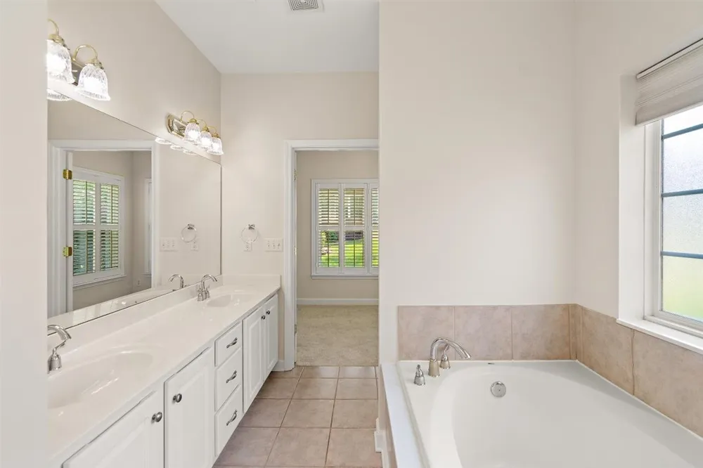 1005 Tulip Blossom Dr Hermitage, TN 37076