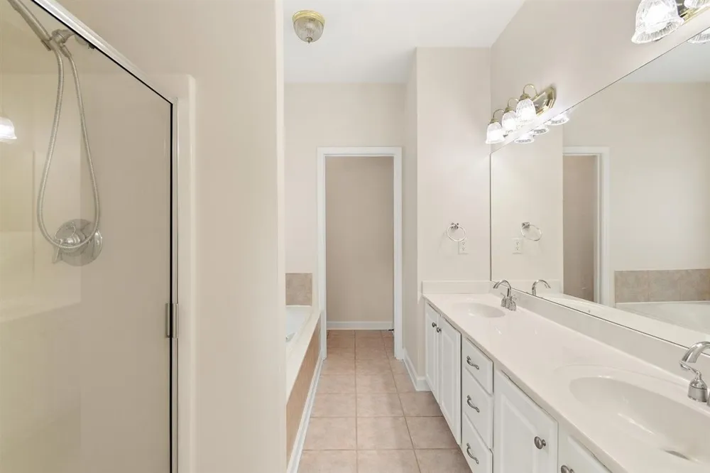 1005 Tulip Blossom Dr Hermitage, TN 37076