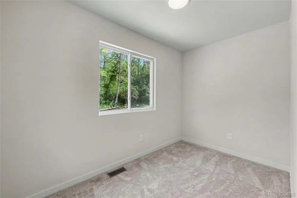 241 Wildflower Drive Hillsdale City, MI 49242