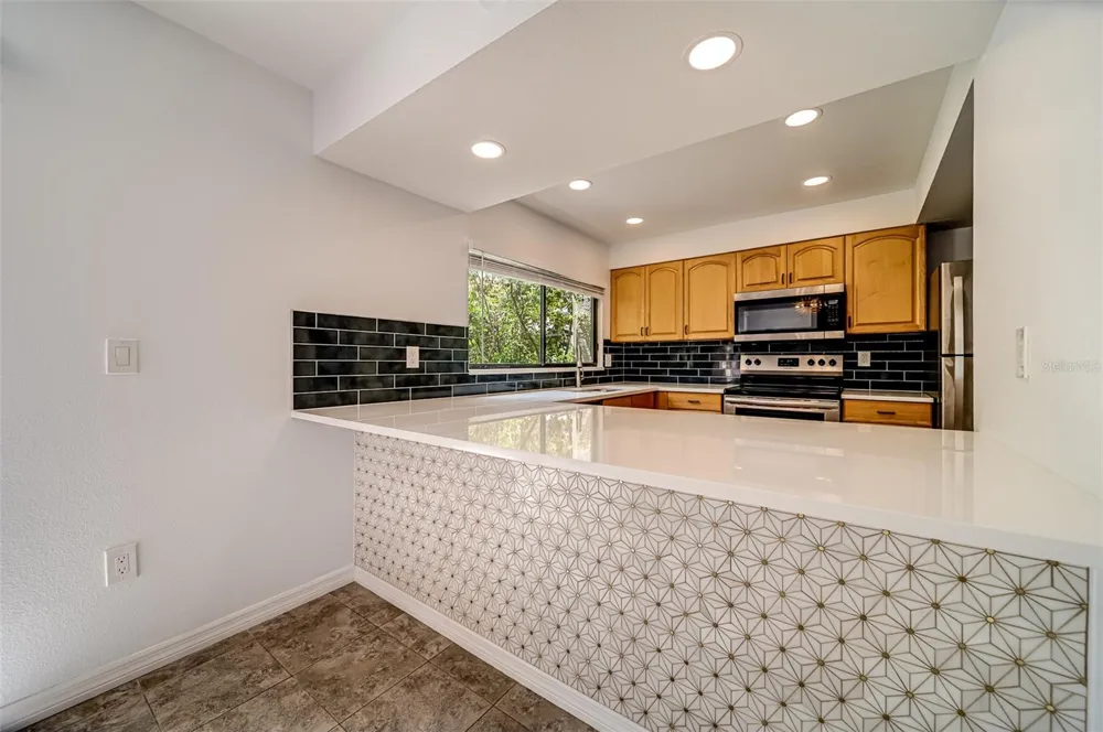 9209 SEMINOLE BOULEVARD #56 Seminole, FL 33772