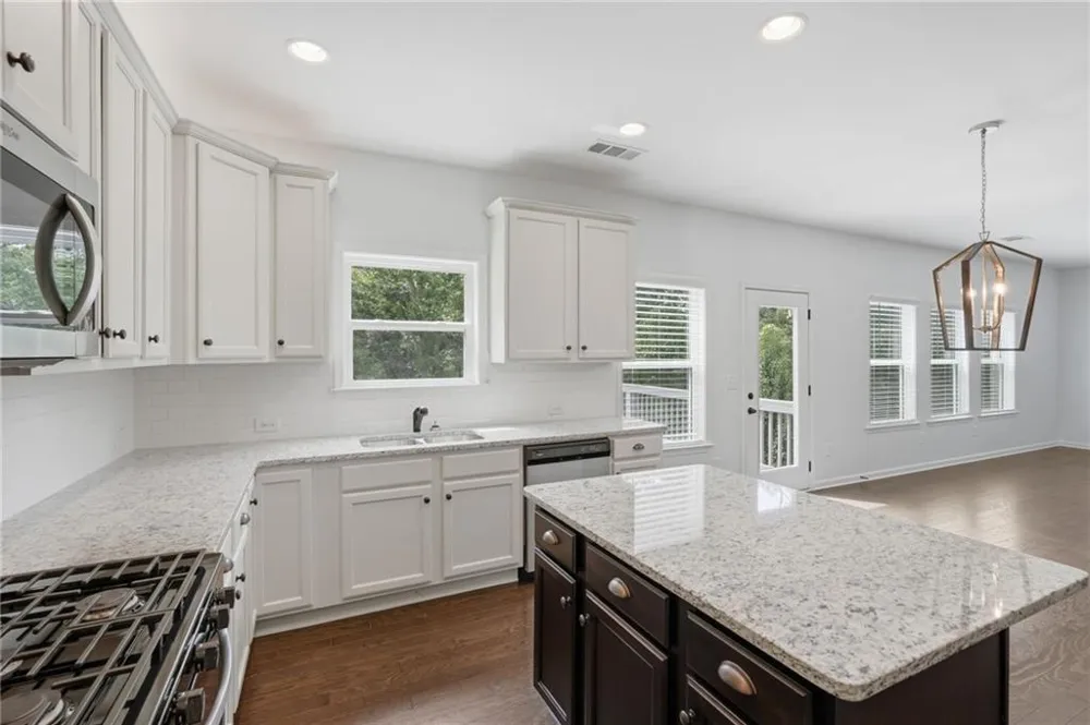 179 White Oak Trail Dahlonega, GA 30533