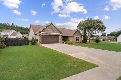 222 Gilmore Circle SW