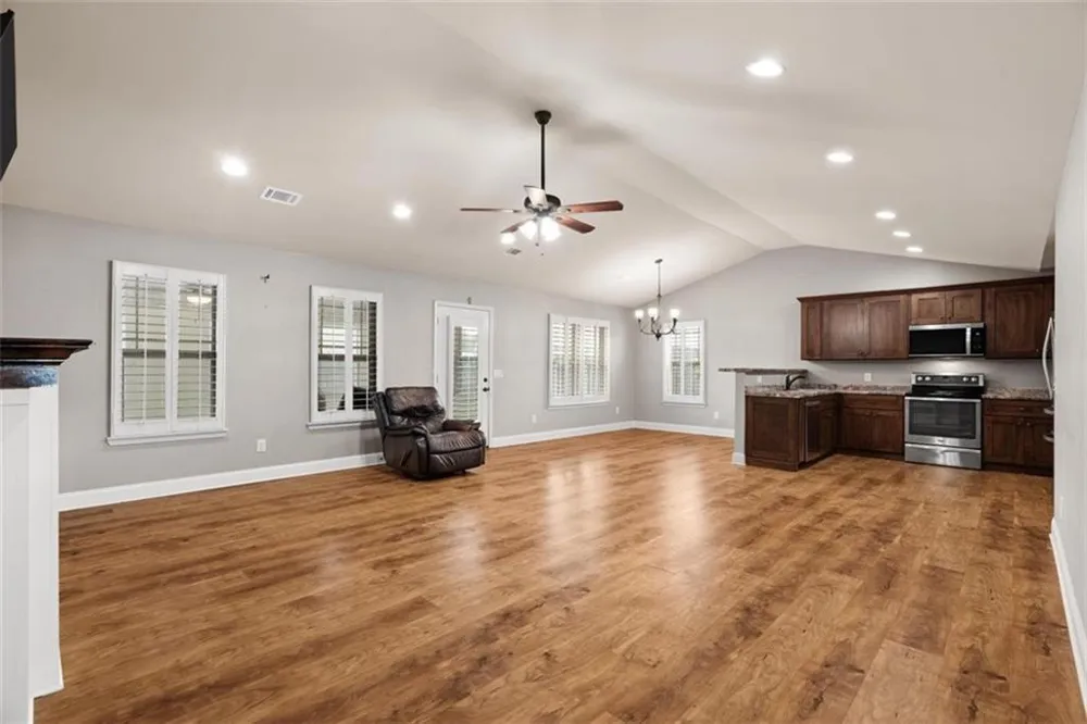 222 Gilmore Circle SW Calhoun, GA 30701
