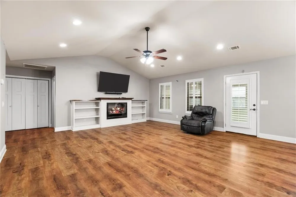 222 Gilmore Circle SW Calhoun, GA 30701