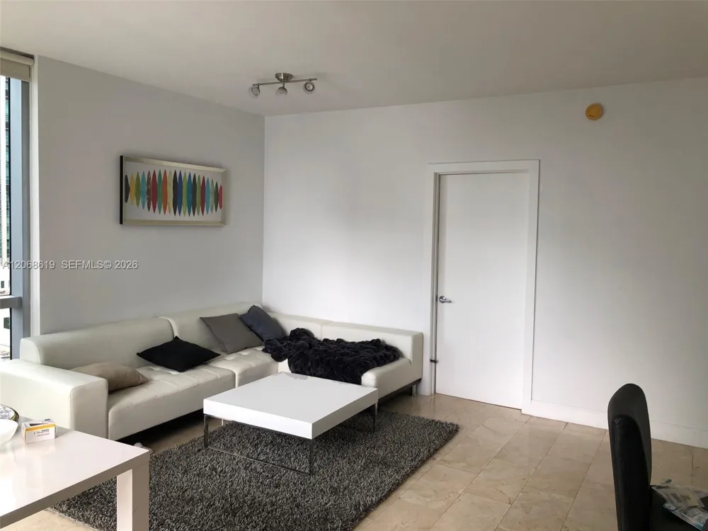 1060 BRICKELL AVE #1501 Miami, FL 33131