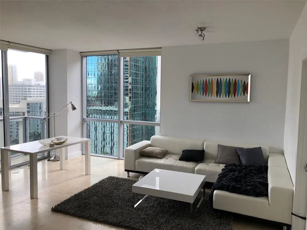 1060 BRICKELL AVE #1501 Miami, FL 33131