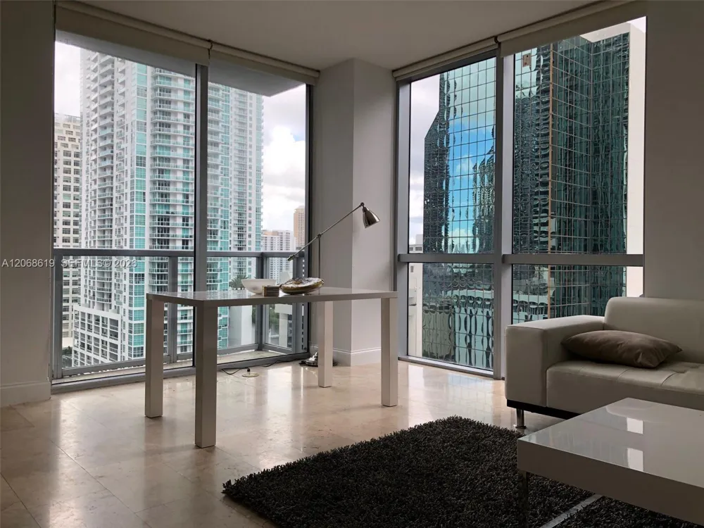 1060 BRICKELL AVE #1501 Miami, FL 33131