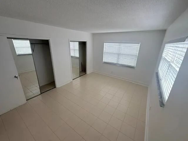 2555 NE 11TH STREET #402 Fort Lauderdale, FL 33304