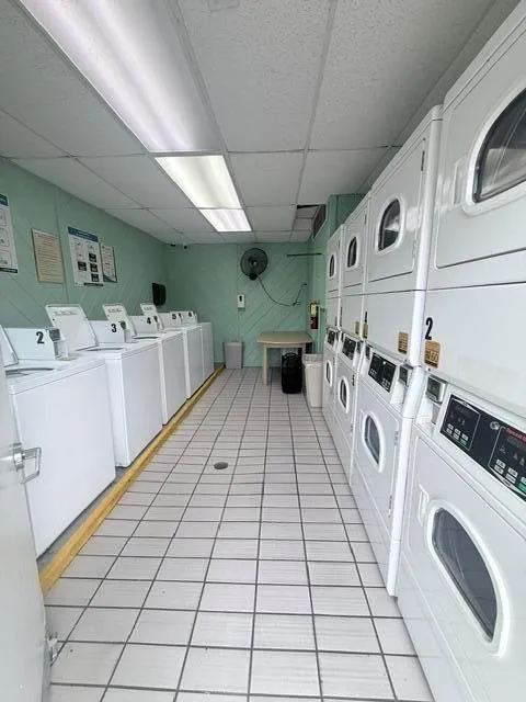 2555 NE 11TH STREET #402 Fort Lauderdale, FL 33304
