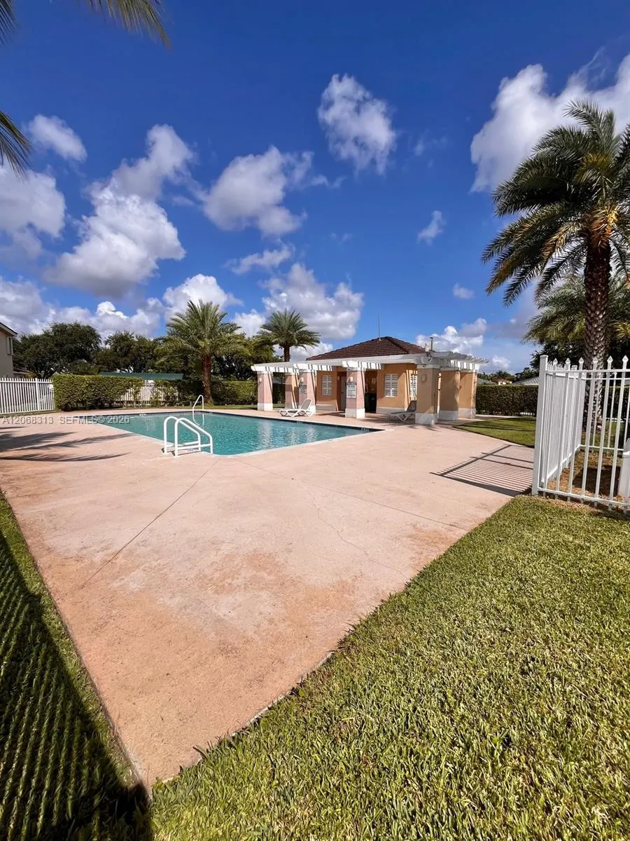 17722 SW 141st Ct Miami, FL 33177