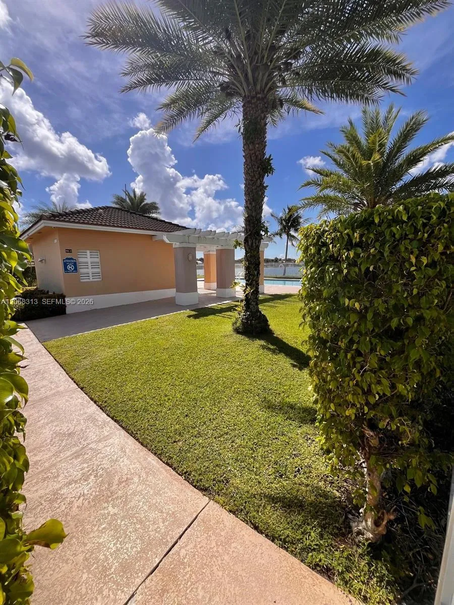 17722 SW 141st Ct Miami, FL 33177