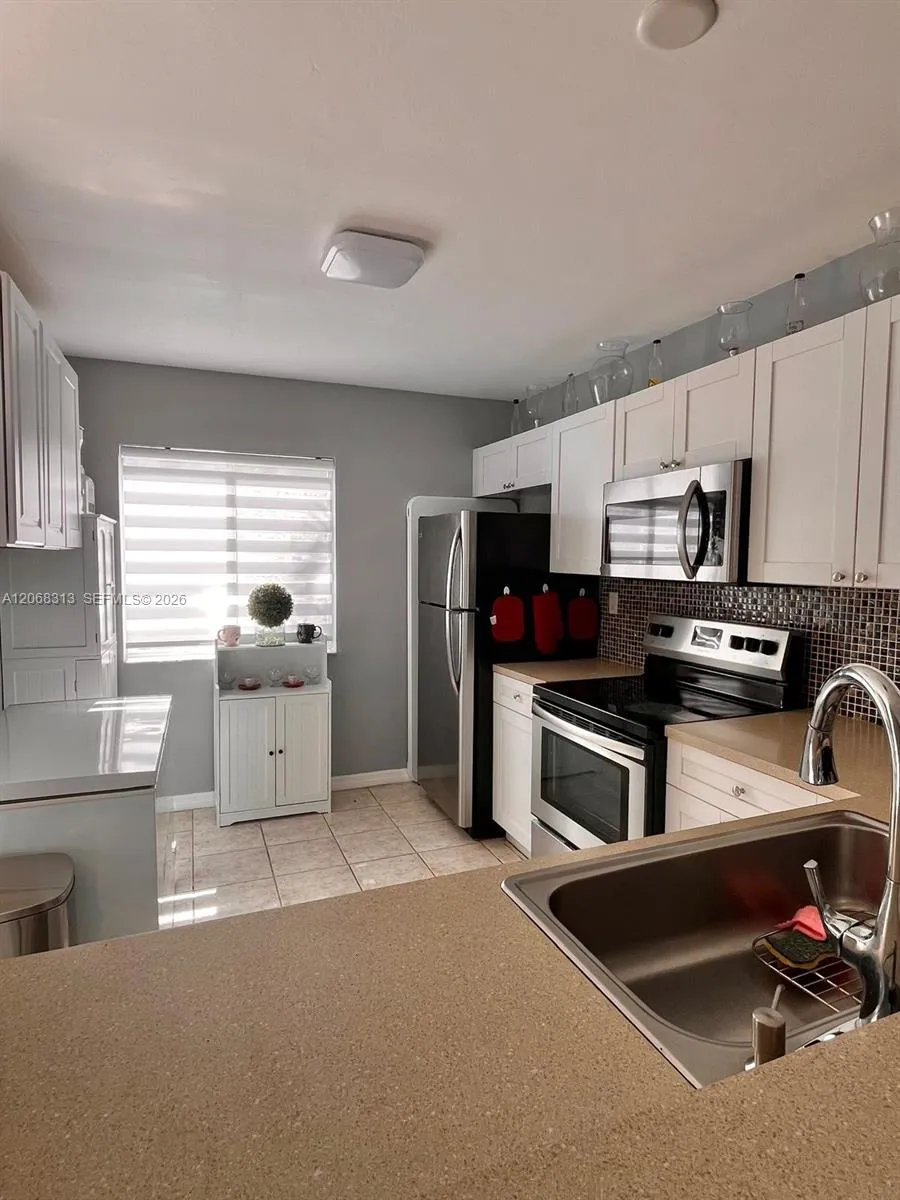 17722 SW 141st Ct Miami, FL 33177