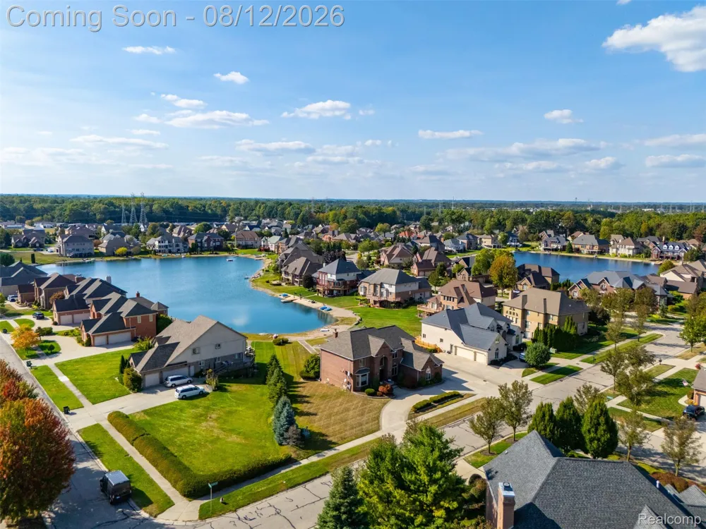 49501 Sandra Drive Shelby Charter Township, MI 48315