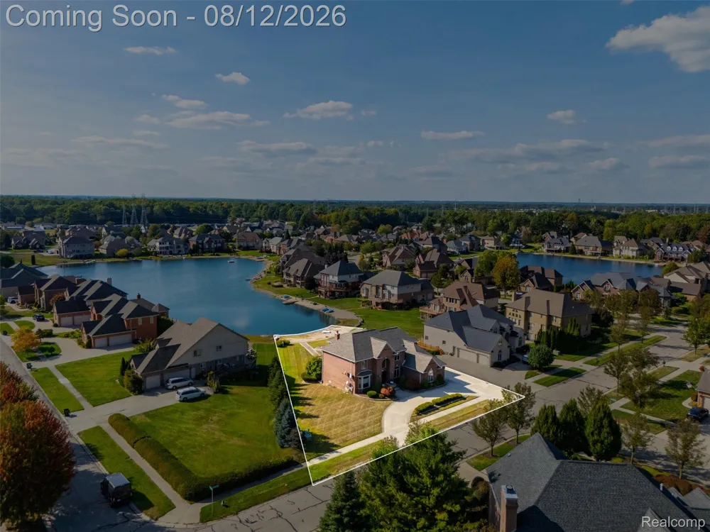49501 Sandra Drive Shelby Charter Township, MI 48315