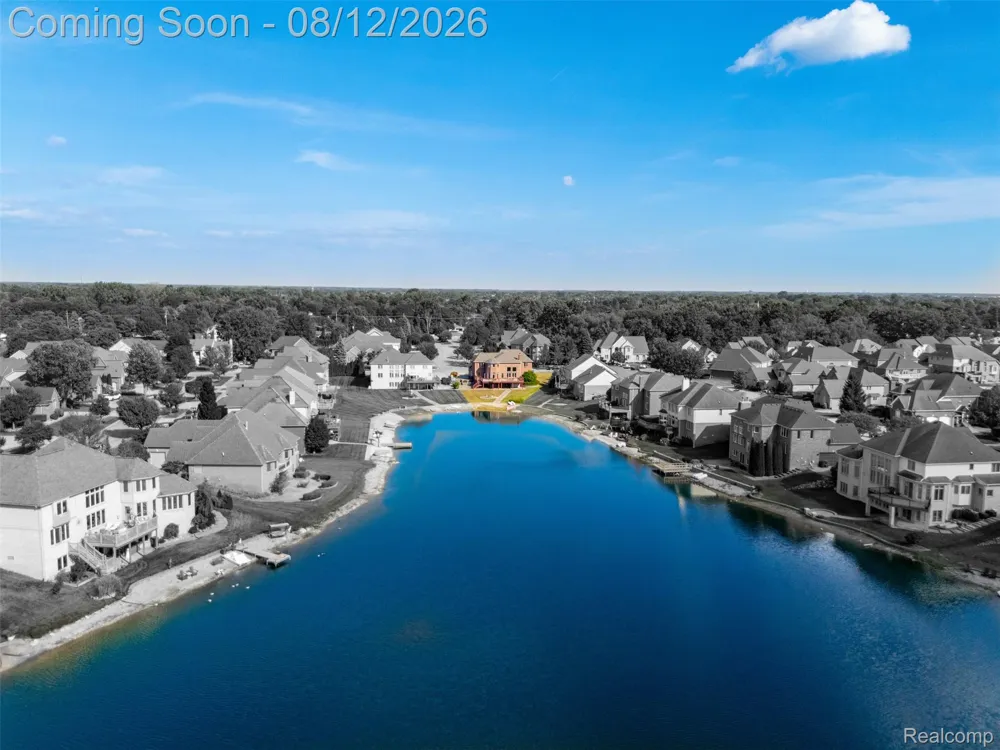 49501 Sandra Drive Shelby Charter Township, MI 48315