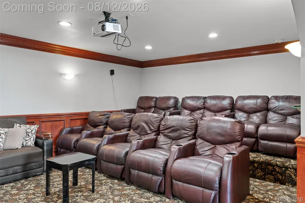 49501 Sandra Drive Shelby Charter Township, MI 48315