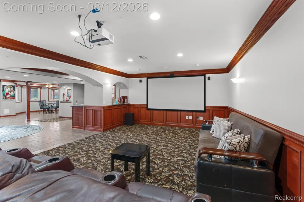 49501 Sandra Drive Shelby Charter Township, MI 48315