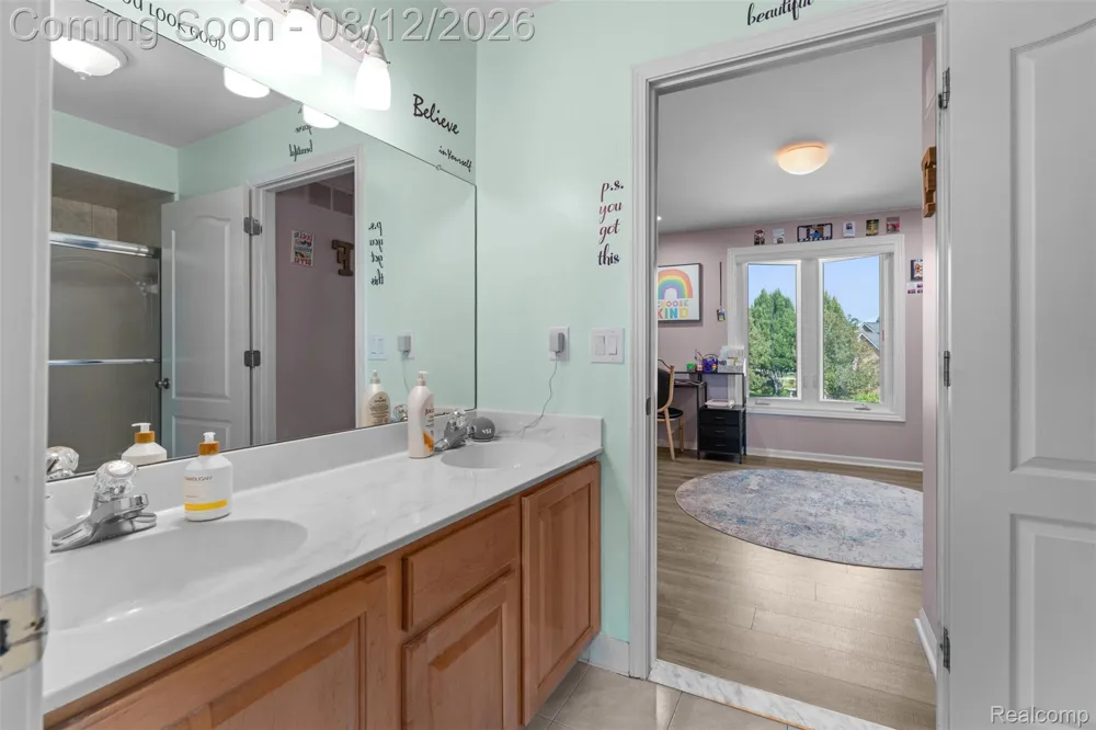 49501 Sandra Drive Shelby Charter Township, MI 48315