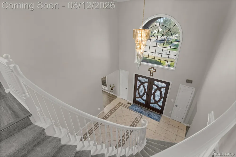 49501 Sandra Drive Shelby Charter Township, MI 48315