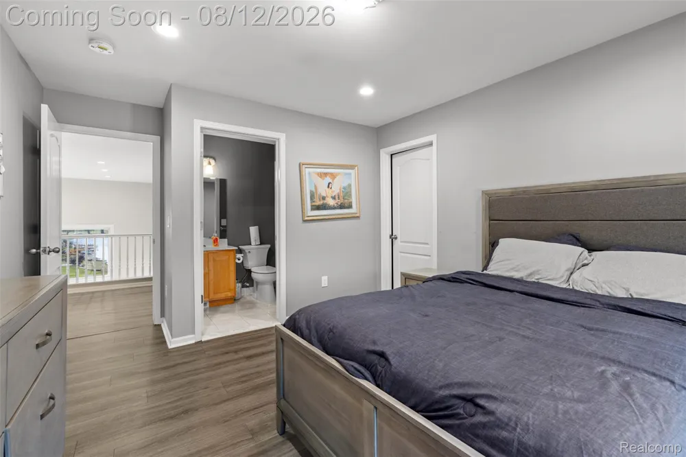 49501 Sandra Drive Shelby Charter Township, MI 48315