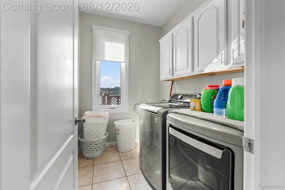49501 Sandra Drive Shelby Charter Township, MI 48315